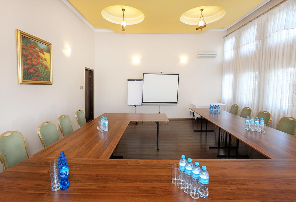 Apart Hotele Čenstochová Exteriér fotografie